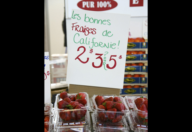 Le nouveau règlement fera en sorte de rendre obligatoire la mention « Fraises de Californie », mais aucune mention ne sera exigée pour celles du Québec.