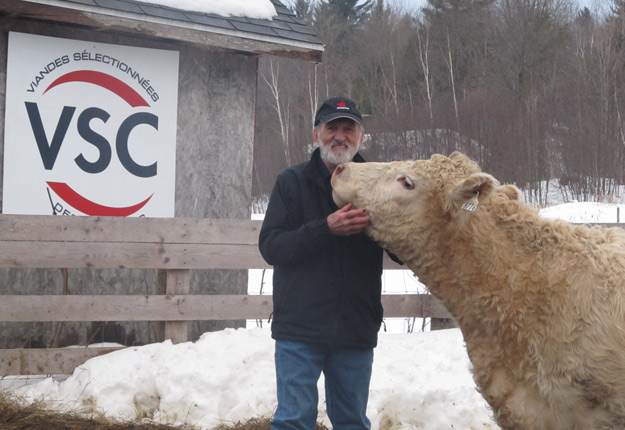 Le président des Producteurs de viandes VSC, Réal Carrier, a espoir que la future branche sans hormones ni antibiotiques de Bœuf Québec reprendra là où VSC a échoué. Crédit photo : Archives/TCN