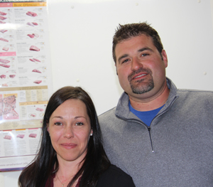 Moins de cinq ans après s’être lancés dans l’abattage, Martine Vibert et Martin Noiseux ont décidé de raser leur petit abattoir de proximité pour en construire un tout neuf. Crédit photo : Julie Mercier/TCN