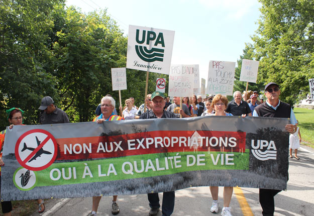 Le pouvoir fédéral pourrait imposer un projet sans se soumettre aux lois provinciales, comme c’est le cas pour les aéroports, sera transféré à la nouvelle Banque de l’infrastructure du Canada. Crédit photo : Archives/TCN