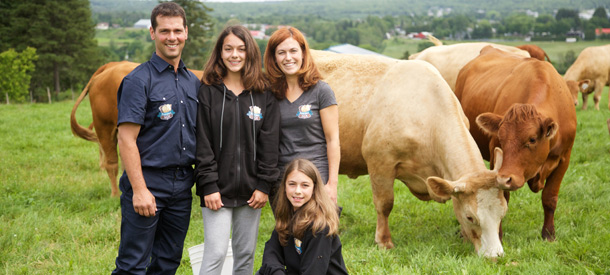 La première médaille de bronze a été décernée à la Ferme A.G.R., de Sainte-Marie. Crédit photo : Martin Blache, MAPAQ