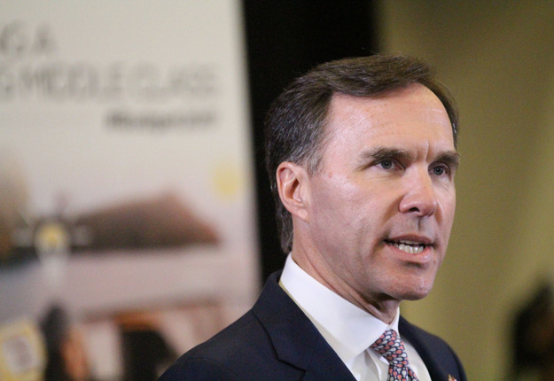 Le ministre des Finances, Bill Morneau, devrait tenir compte des commentaires d’agriculteurs sur sa réforme fiscale, qui peuvent encore être reçus jusqu’au 2 octobre. Crédit photo : Archives/TCN