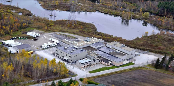 Fondée il y a 35 ans au Québec, l’entreprise Écolait est devenue un leader nord-américain dans la production et la transformation de veau de lait, avec des installations au Québec, en Ontario et aux États-Unis.