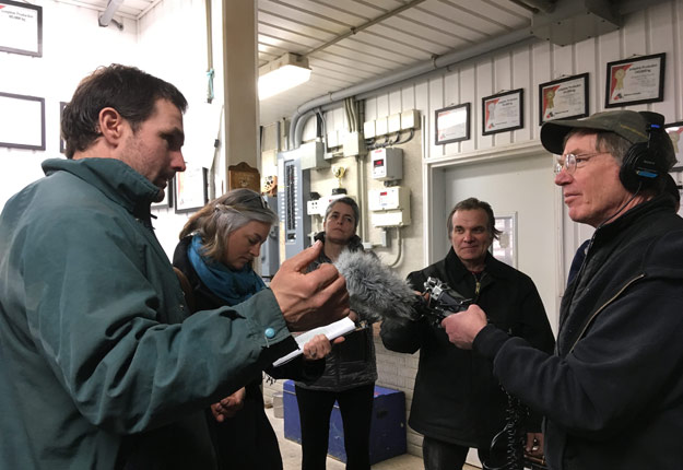 Des producteurs de lait américains ont rendu visite à leurs confrères du Québec afin de discuter de gestion de l’offre. Crédit photo: Julie Mercier/TCN