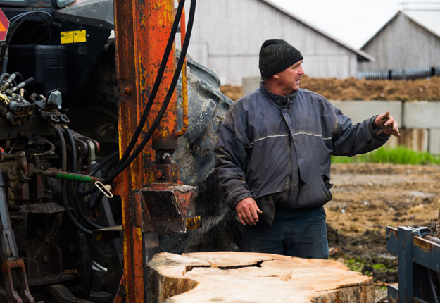 Jean Chevalier dit n’avoir rien reçu de l’aide promise haut et fort par les politiciens au moment des inondations du printemps 2017. Crédit photo : Martin Ménard/Archives TCN