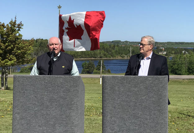 Sonny Perdue, secrétaire américain au département américain de l’Agriculture (USDA), a indiqué qu’il trouvait que les concessions du Canada sur les produits laitiers n’allaient pas assez loin.