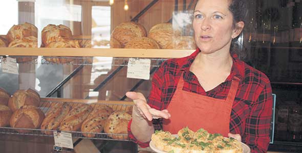 Isabelle Héroux et le bon pain de Saint-Élie-de-Caxton.