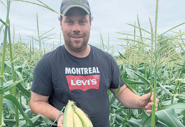 Marc-André Isabelle est producteur de pois, de haricots et de maïs sucré à Coteau-du-Lac, en Montérégie. Photo : Gracieuseté de Marc-André Isabelle