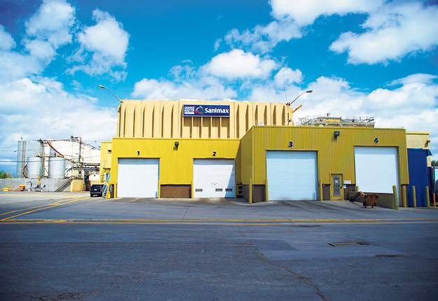 Depuis de nombreuses années, les odeurs provenant des activités d’équarrissage de l’entreprise Sanimax créent du mécontentement de la part de citoyens vivant aux abords des usines. Photo : Martin Ménard/Archives TCN