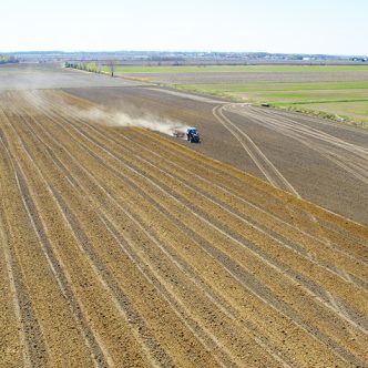 Actuellement, les biosolides ne sont utilisés que sur 3 % des terres agricoles du Québec, rapporte l’Union des producteurs agricoles. Photo : Archives/TCN