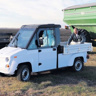 Le MAX-EV peut être configuré avec une boîte ouverte, une benne basculante, une boîte cargo ou un porte-échelle. Photo : Gracieuseté de Cubex LTD