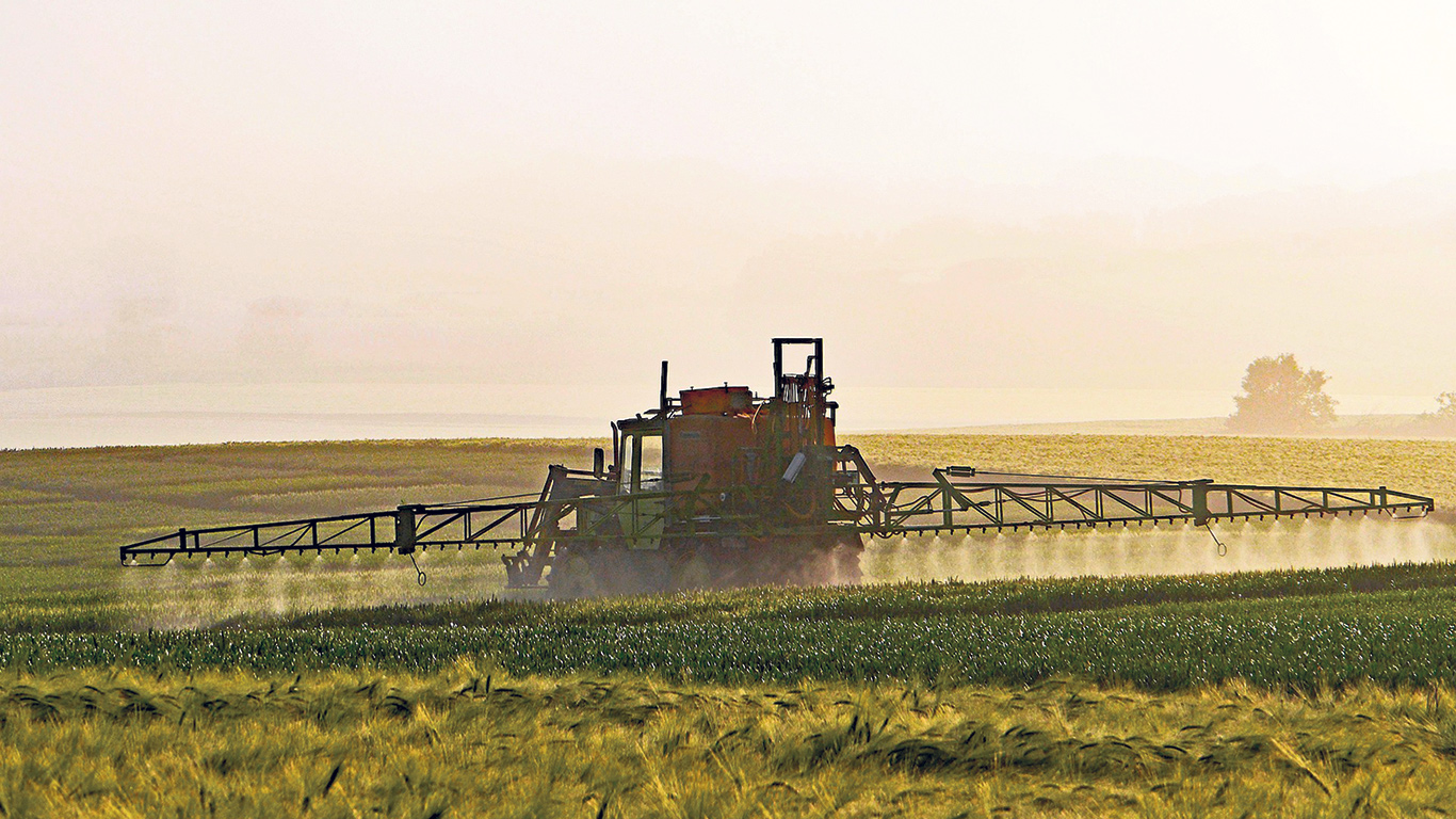 Susceptibles de provoquer une intoxication aiguë ou chronique, les pesticides sont associés à plusieurs problèmes de santé Photo : Gracieuseté du Club Durasol Drummond inc..