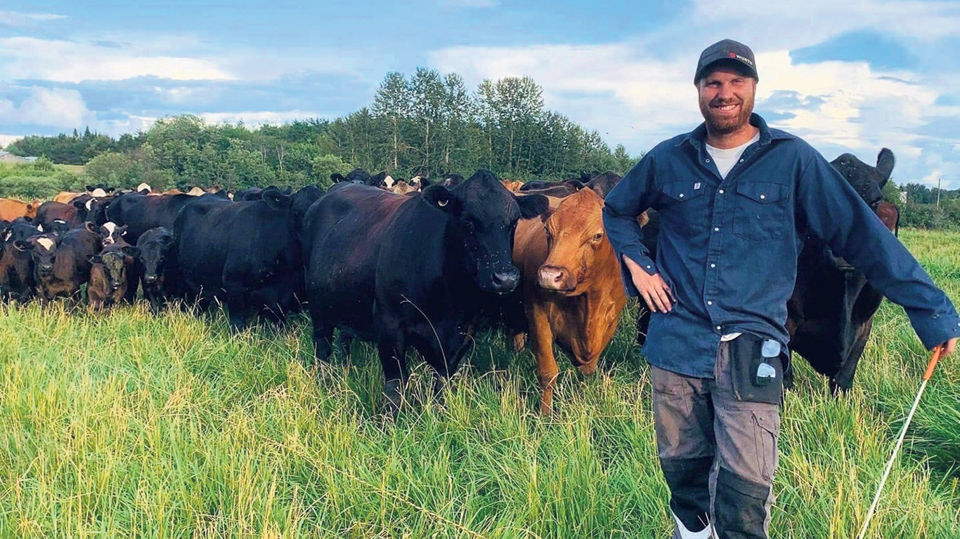 Aux dires de Félix Desaulniers, l’un de ses meilleurs atouts est la superficie de l’entreprise, qui excède les besoins actuels de la ferme. Photos : Gracieuseté de la Ferme Plamondon et Fils