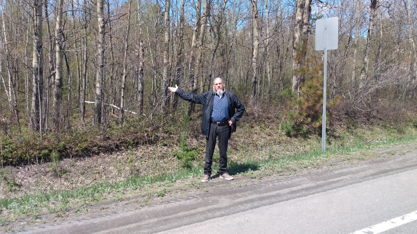 Le maire de Saint-Louis-de-Blandford, Yvon Barrette, a convaincu plus de 200 municipalités du Québec de l’appuyer dans sa demande au gouvernement de permettre les constructions résidentielles sur certaines zones agricoles ou boisées qui ne sont pas exploitables. Crédit : Gracieuseté d’Yvon Barrette