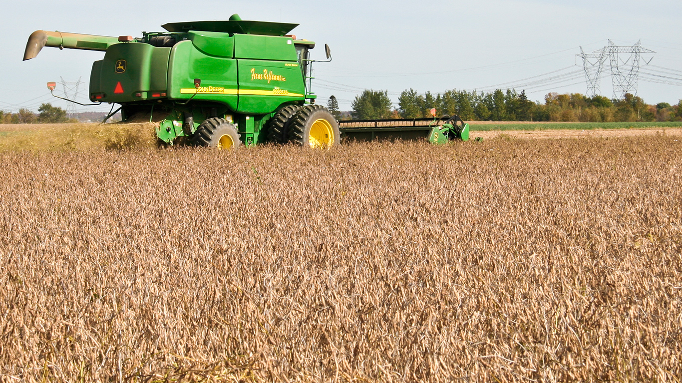 La compilation basée sur les transactions en zone agricole inscrites au Registre foncier permet de constater que la valeur moyenne des terres au Québec a un peu diminué de 2019 à 2020 (-2,8 %) avant de remonter en 2021. Photo : Archives/TCN