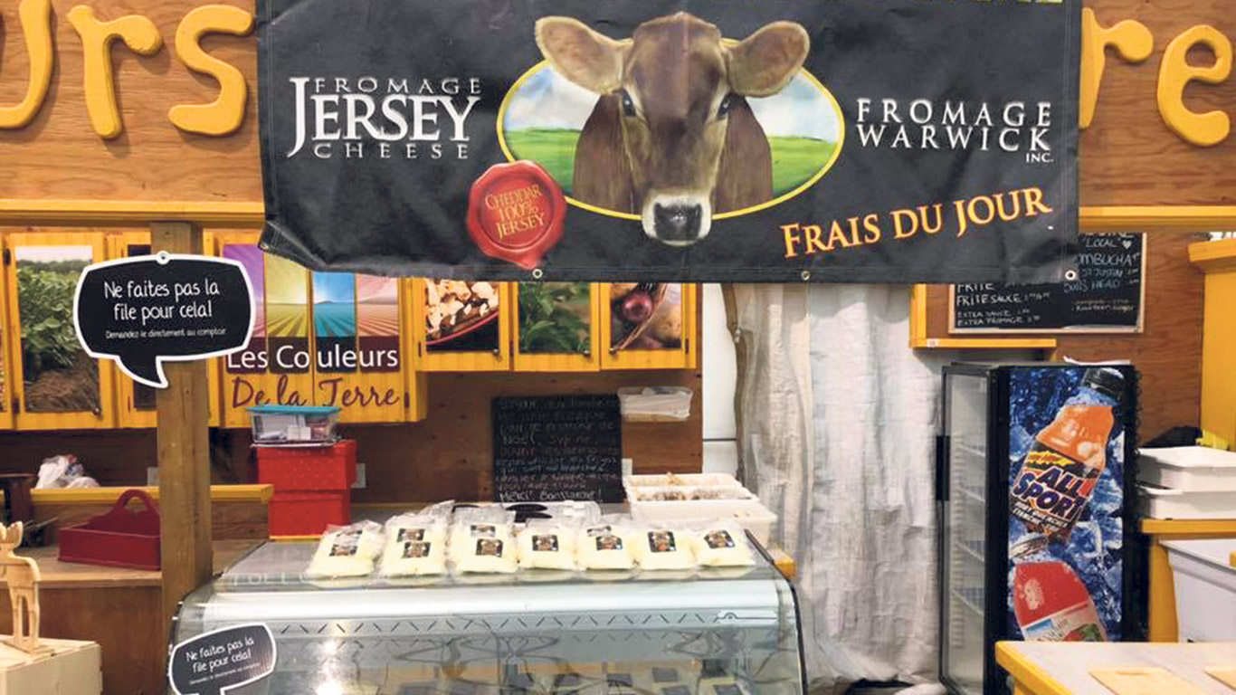 La marque déposée a été renouvelée afin de célébrer les producteurs, dont Fromage Warwick, et rendre hommage à l’histoire de la municipalité, qui a notamment accueilli un festival des fromages pendant 16 ans. Photo : Facebook/Fromage Warwick