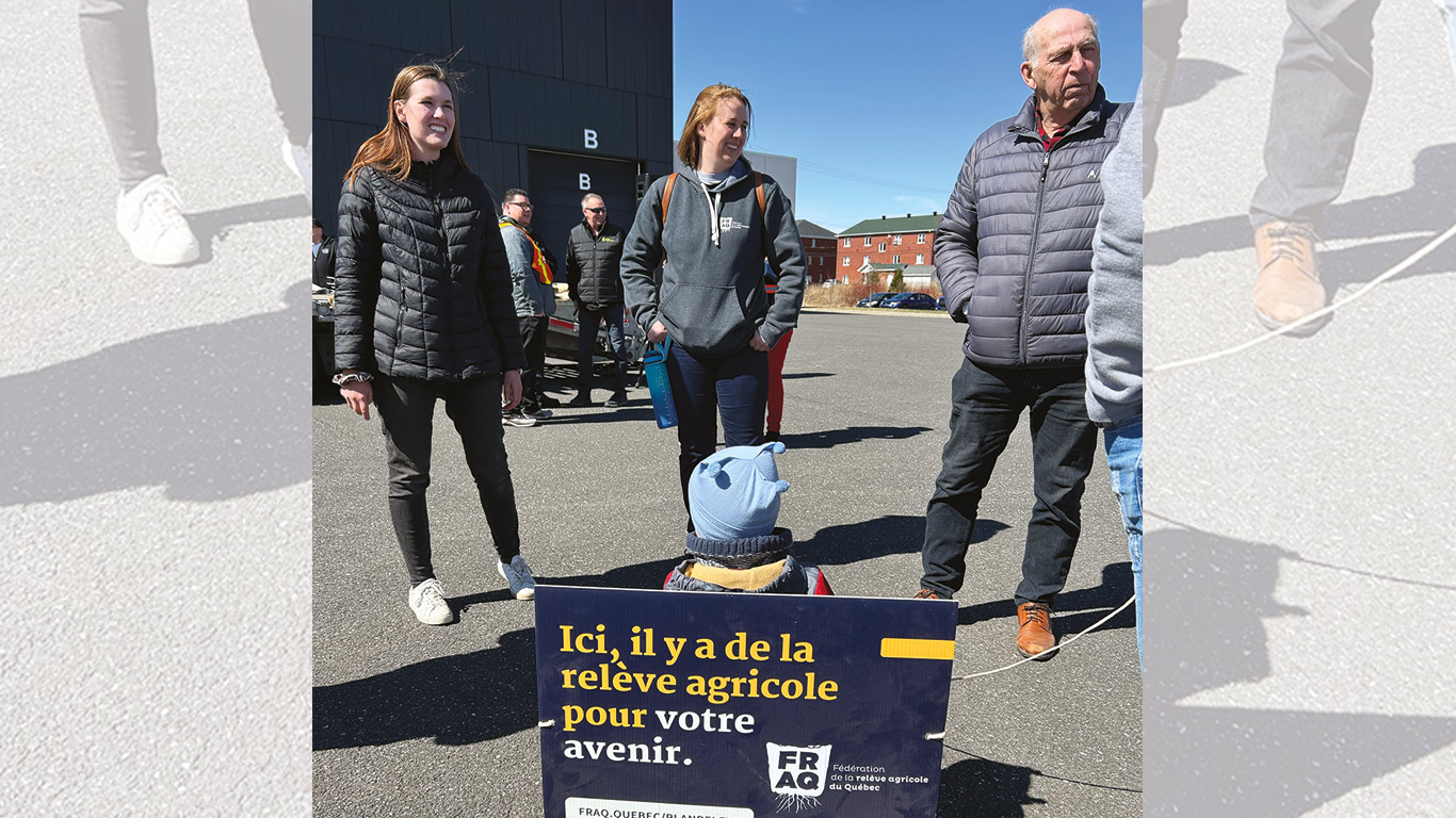 Céline Dumas et Alexandre Houle sont de la relève qui a de la relève, constatent Julie Bissonnette et J-Alain Laroche, et vous pouvez vous assurer que grand-maman Lise Normand et grand-papa Éric Houle ne sont pas loin.