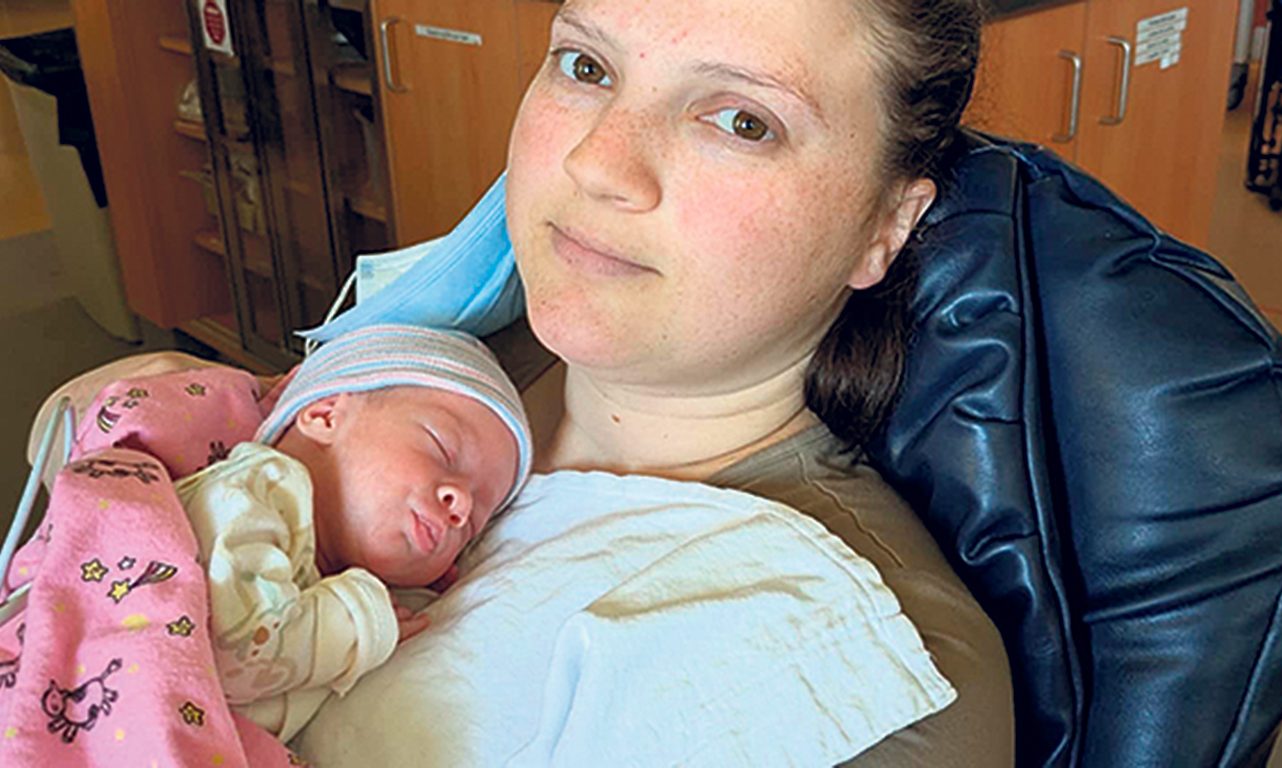 La fille de Maude Lagacé, Alison, est née prématurément à 33 semaines de grossesse en raison d’une aggravation de l’hypertension artérielle, soit la prééclampsie. Photo : Gracieuseté de Maude Lagacé