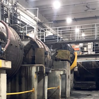 Le cuir est transformé dans de grands tambours rotatifs de tannage. Photos : Gracieuseté de la Tannerie des Ruisseaux