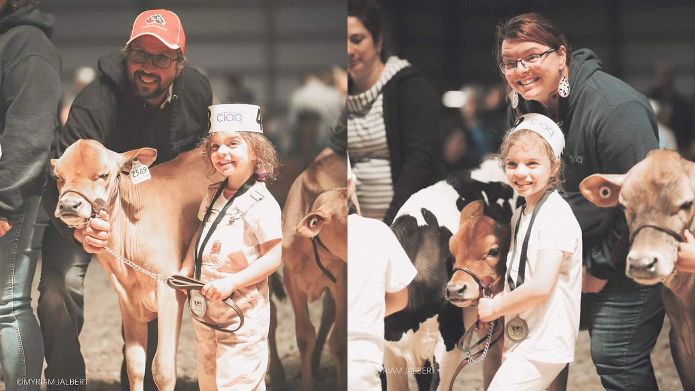 Élise a participé à un jugement lors de l’Expo-génisses de L’Isle-Verte et elle était plus que fière d’être avec son papa, Joachim Gagnon, et sa maman, Émilie Benoit, pour ce moment magique.