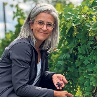 Les nombreuses heures de travail et les faibles marges de profit ont poussé Zoé Bisaillon et son conjoint à prendre la décision de raser leur vignoble. Photo : Gracieuseté de l’Érablière du Cap