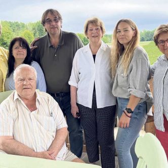 La famille Beaulieu s’est réunie pour se rappeler des souvenirs de corvées dans les champs et de livraisons au Marché Bonsecours. Photos : Geneviève Quessy