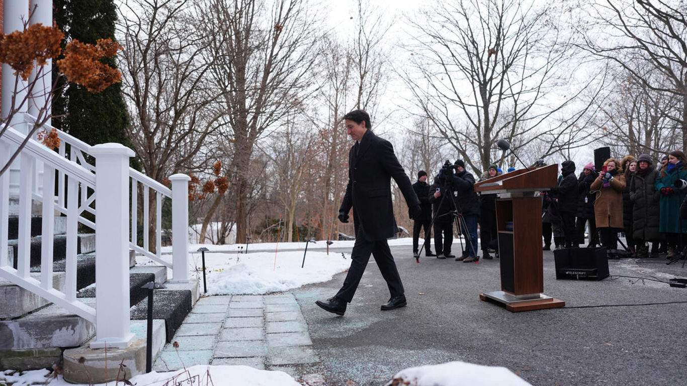 Bien qu’il démissionne en tant que chef du Parti libéral du Canada et de premier ministre, Justin Trudeau assurera ses fonctions jusqu’à la nomination d’un successeur. Crédit : La Presse Canadienne/Sean Kilpatrick