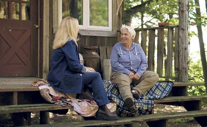 Marie-Soleil Dion a annoncé à Sylvie qu’elle allait profiter d’un traitement spécial : pas de speed dating pour elle! La production lui a trouvé trois prétendantes qui iront directement à sa ferme. Photos : Bell Média